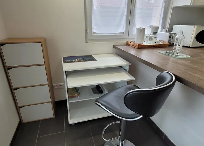 Joli 1 Personne, Avec Terrasse Апартаменты *