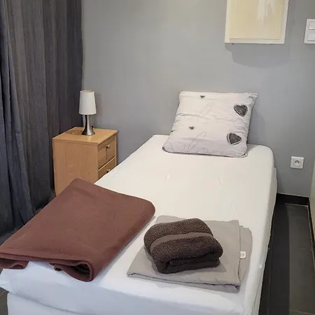 דירה Joli 1 Personne, Avec Terrasse