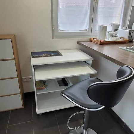 Joli 1 Personne, Avec Terrasse דירה *