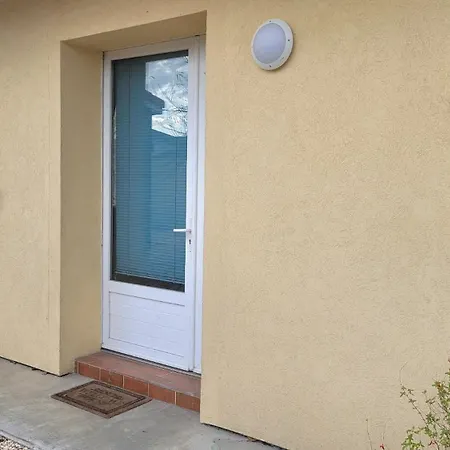 דירה Joli 1 Personne, Avec Terrasse טרבה